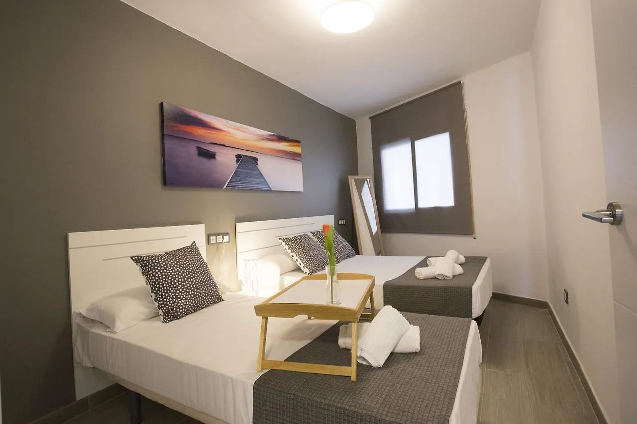 Apartamentos Fabiola カンブリルス
