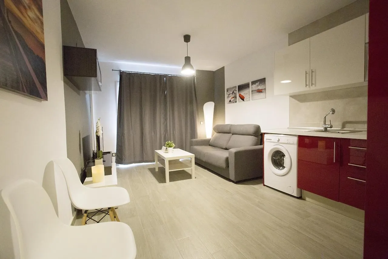 Apartamentos Fabiola カンブリルス